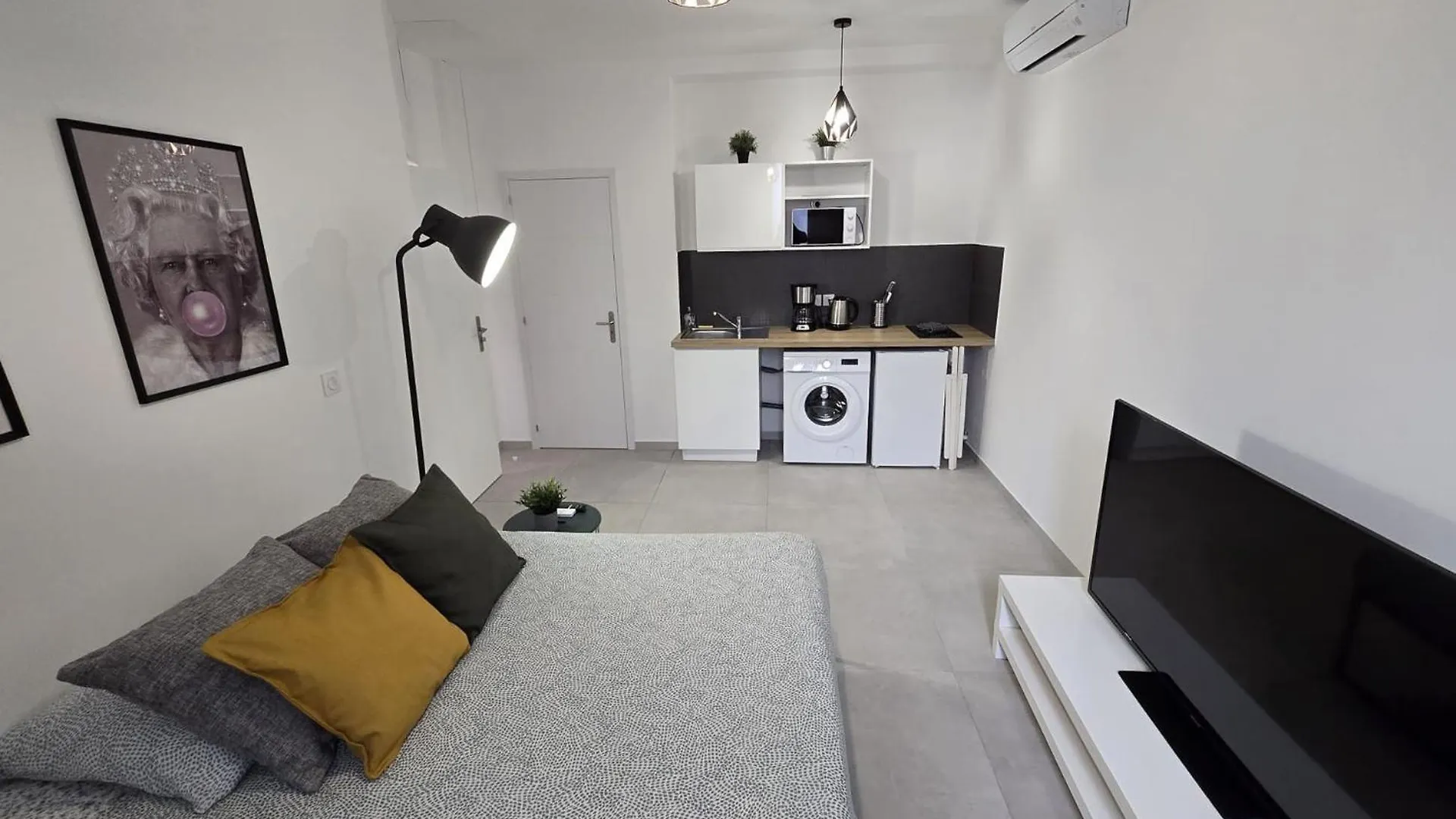 Gregbnb - Studio 22M2 - Climatise -10Min Gare - 1 contacts